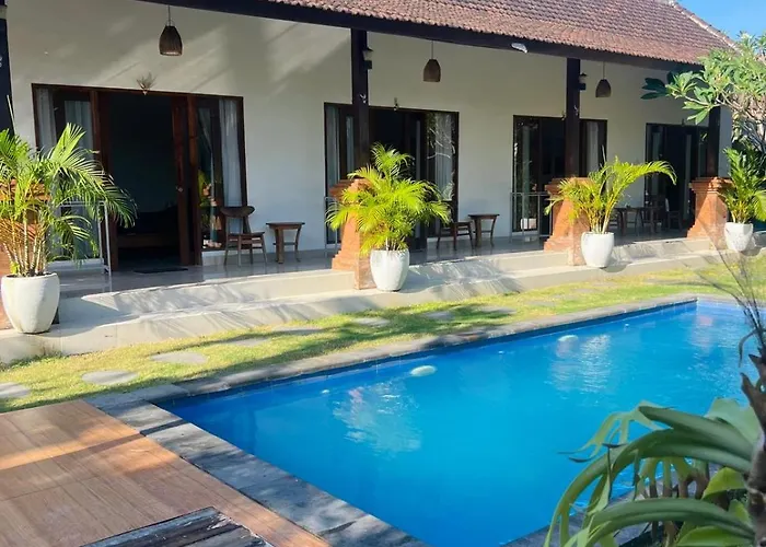 Konukevi Wiryaroja - Quite Garden In 3*